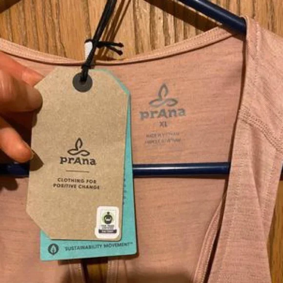 NWT XL Prana Pale Pink criss cross tank top Super cute and flattering Adorbs 🧘 - Picture 13 of 17